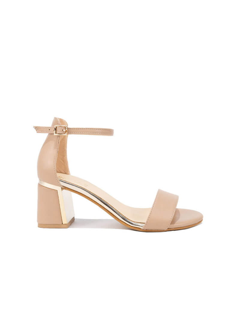 Sandales à talon carré